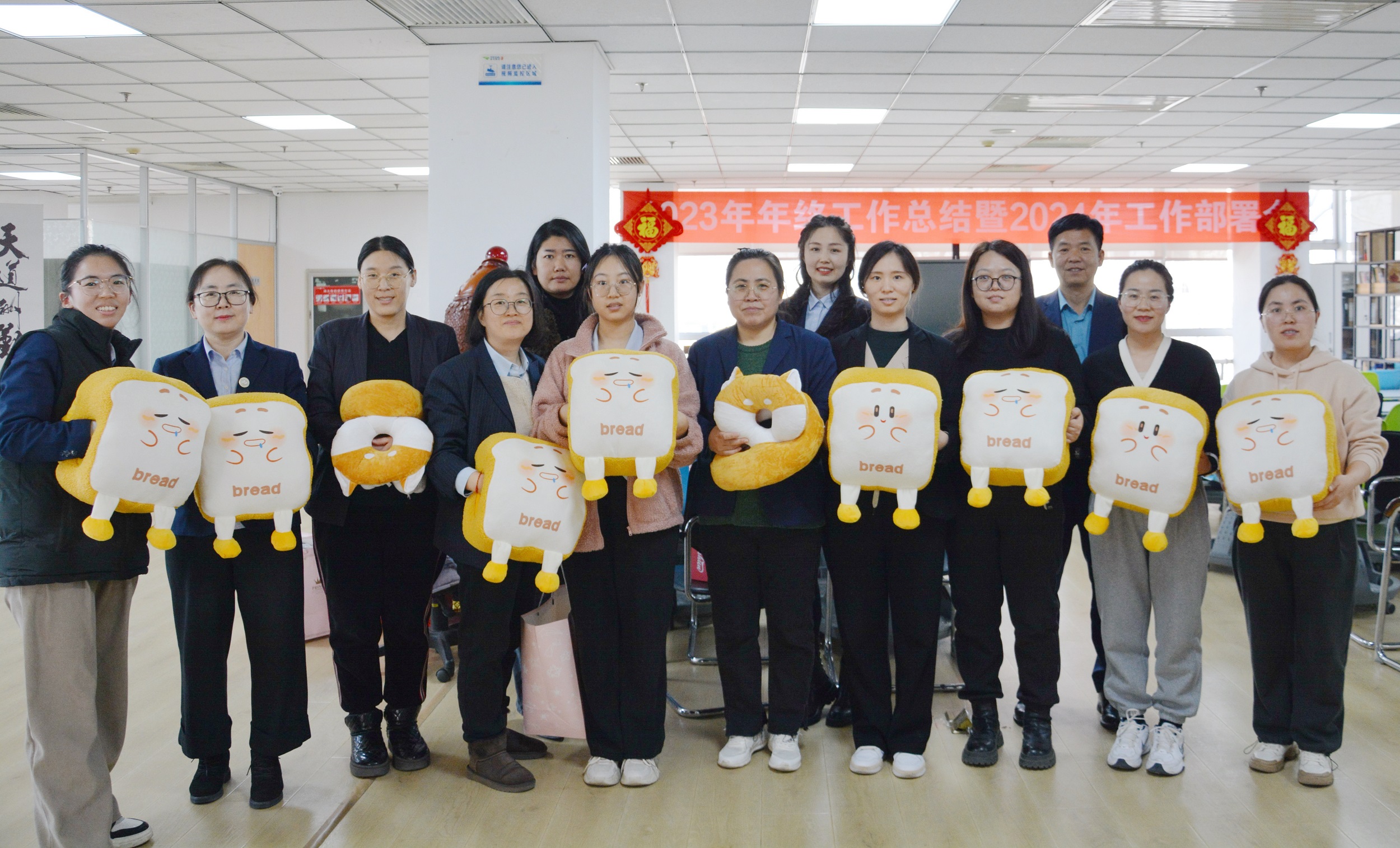 三八婦女節(jié)|致敬所有女神，熱辣滾燙，綻放光芒