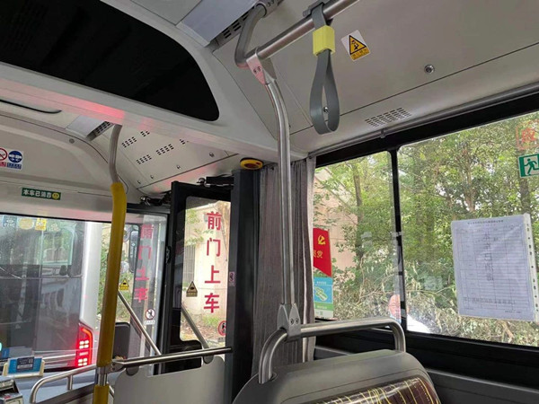 好消息！上海733輛“黑金剛”公交車將大變樣！車廂內(nèi)多了這些......(圖1)