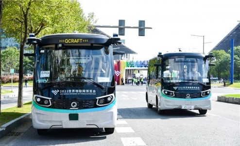 打通出行“最后三公里”！輕舟智航發(fā)布全國(guó)首個(gè)公開道路5G自動(dòng)駕駛網(wǎng)約巴士(圖2)