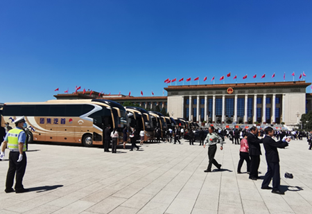 精準(zhǔn)對(duì)位！兩會(huì)民生提出的適老化，金旅客車也要關(guān)注(圖1)