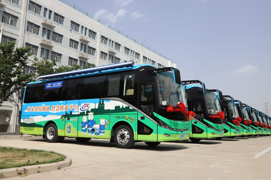 不負(fù)使命勇?lián)?dāng)！宇通專(zhuān)用車(chē)“抗疫天團(tuán)”奔赴抗疫最前線！(圖4)
